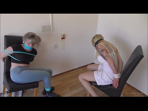 ❤️ Tràilleach / ceangailte agus gagged / nighean ann an àmhghar ❤  Porno  leinn  ﹏