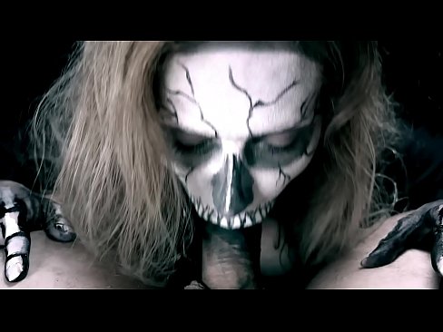 ❤️ Demon nighean sucking cock le a beul dubh agus slugadh cum. ❤  Porno  leinn  ﹏