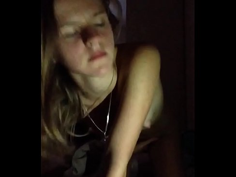 ❤️ Tha caileag a' masturbates agus cums ❤  Porno  leinn  ﹏